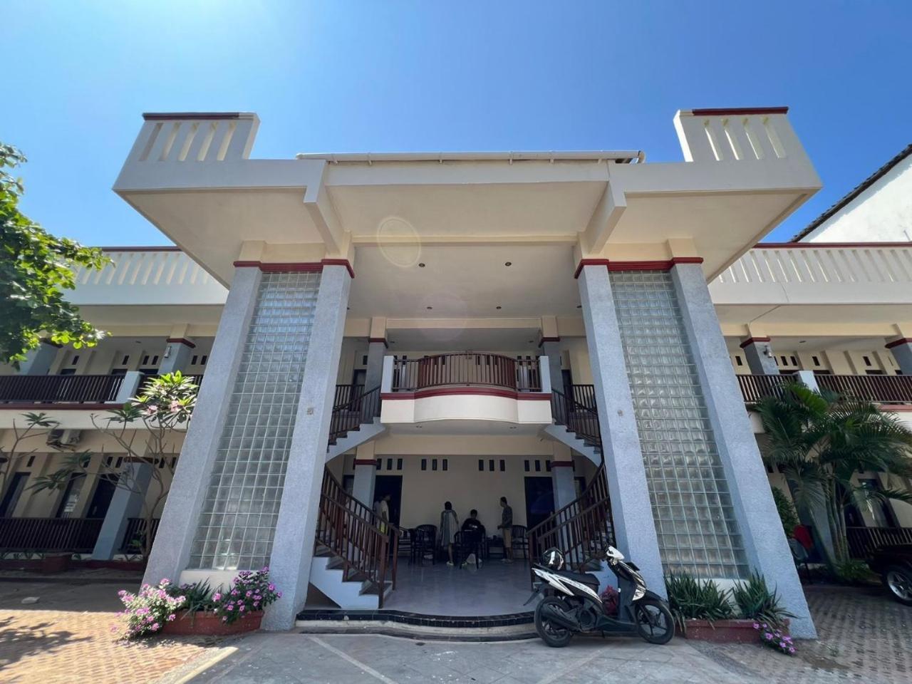 Hotel Century Pangandaran Exterior photo